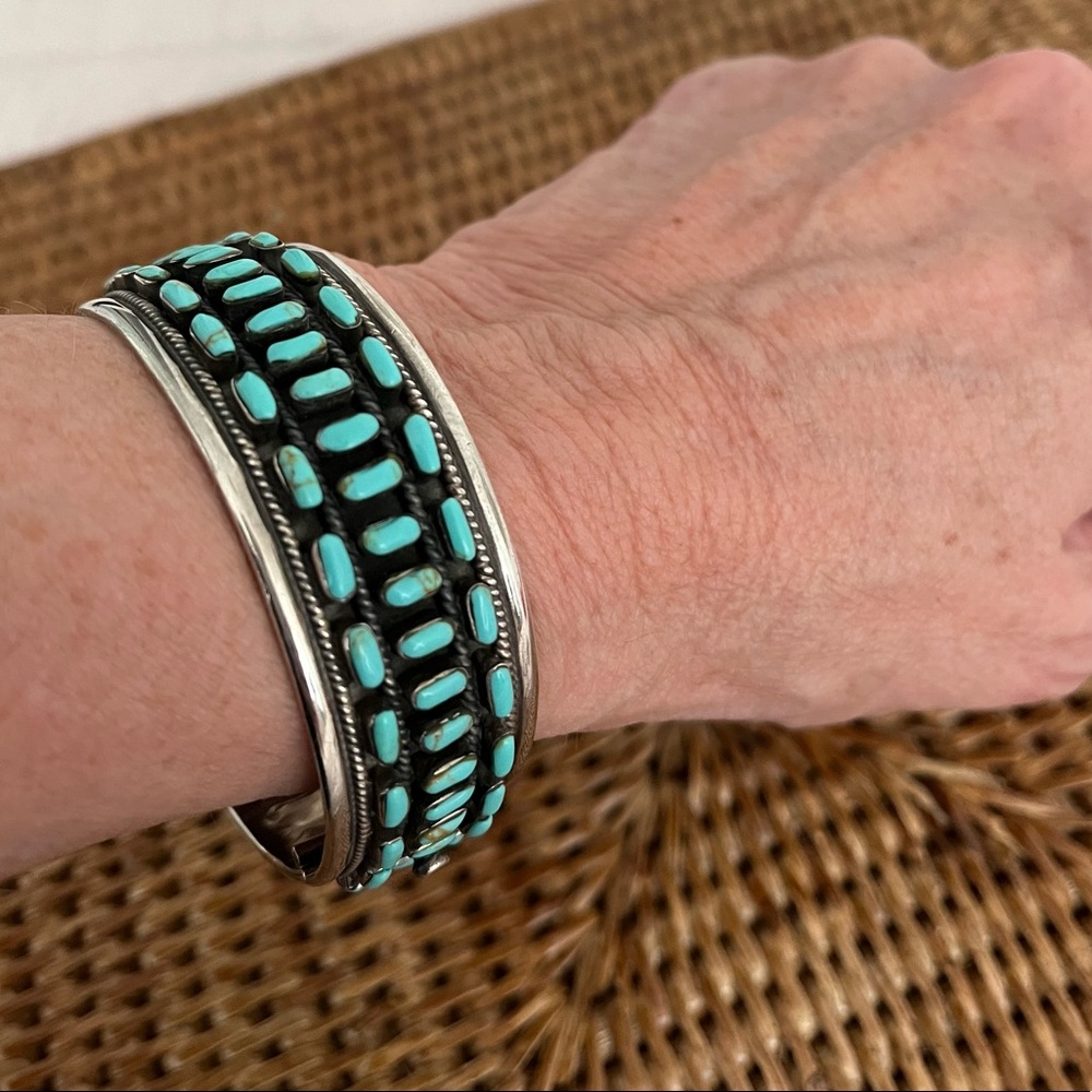 Sliver and turquoise bracelet.